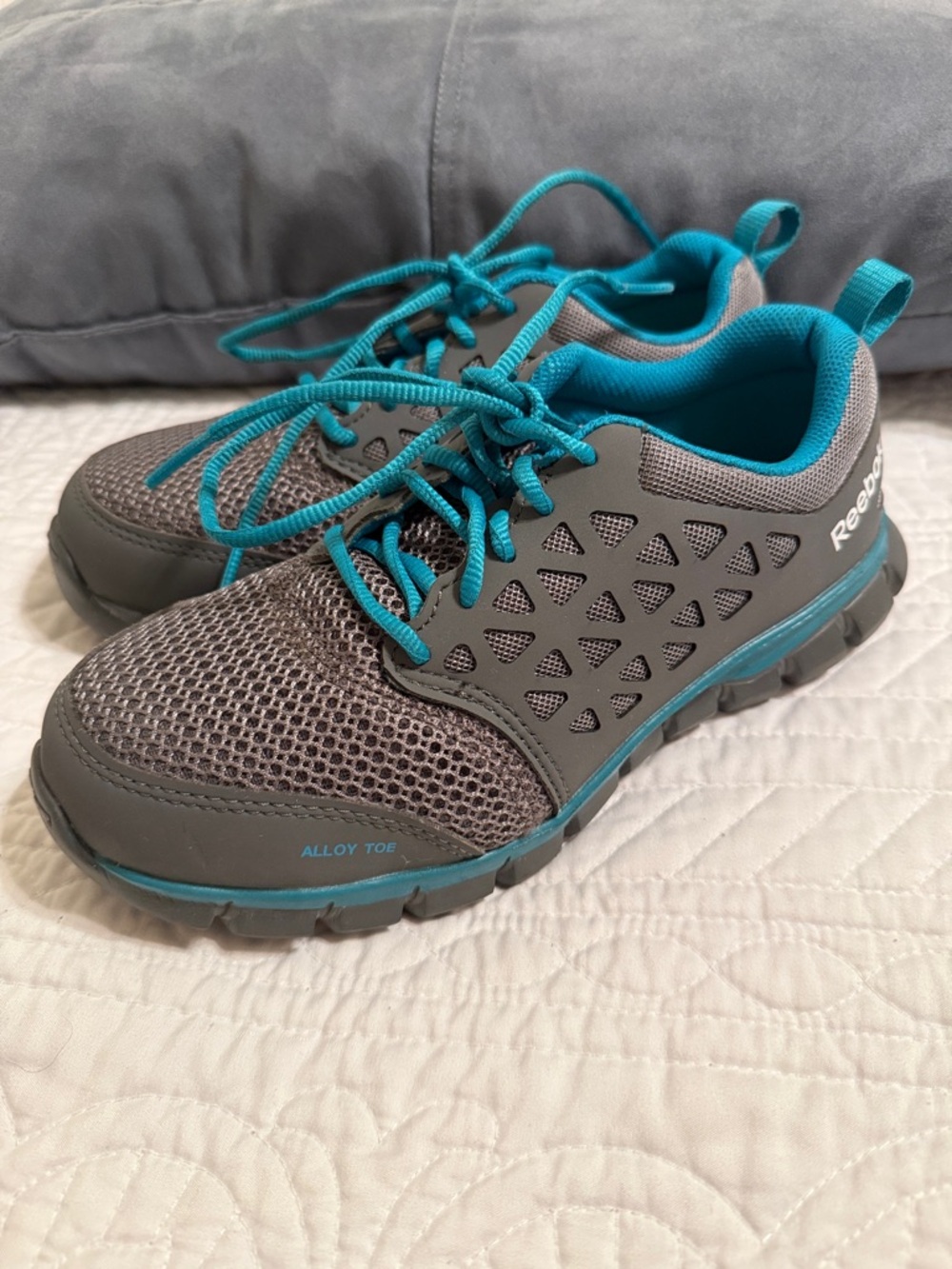 Women’s Reebok Alloy Toe Work Shoes Size 6.5